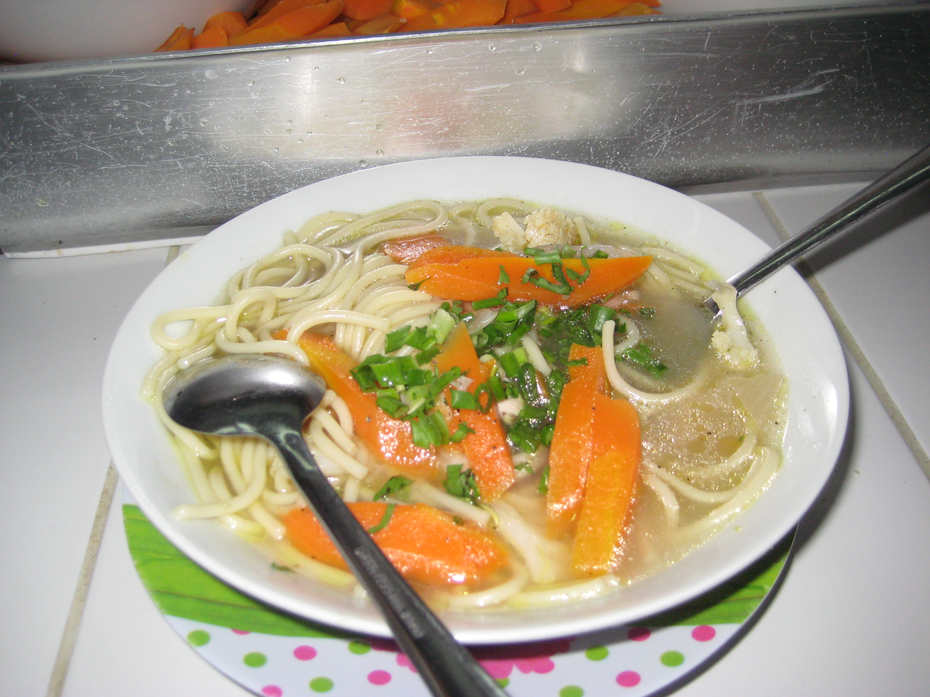 Caldo de pollo in Mercado San Pedro